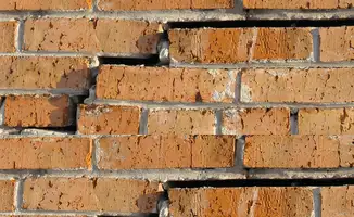 Brick wall with serious structural damage in Fort Lauderdale, FL
